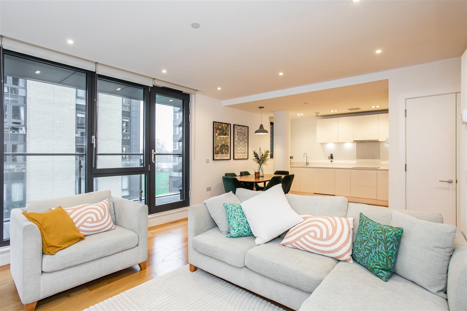 2 bed property in Cadmium Square, Bethnal Green